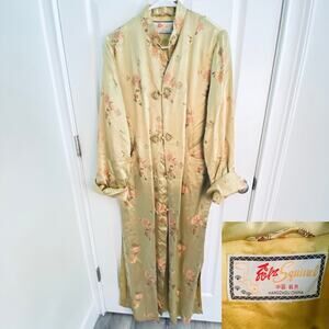 True Vintage Satin Cheongsam Wiggle Dress Sz 40 Gold Pink Floral Brocade Asian